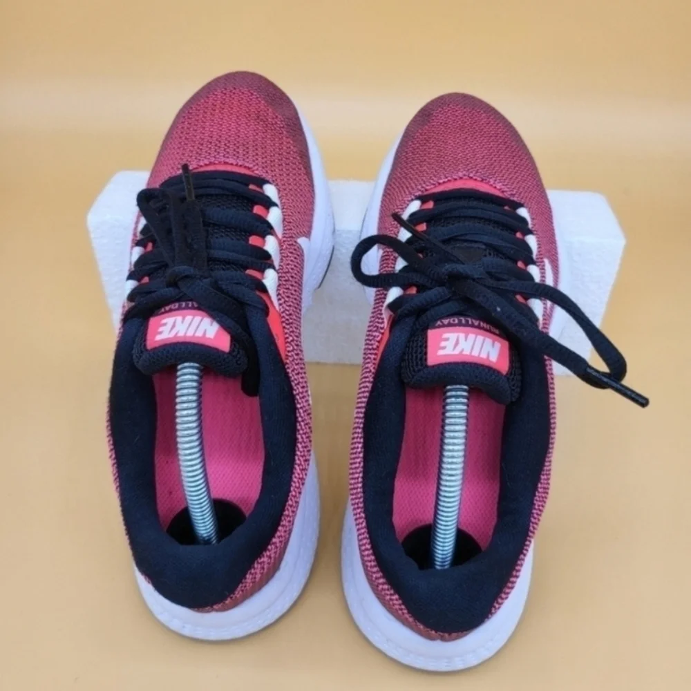 Nike Runallday Women's Running Shoes Size 7